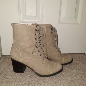 Madden Girl G-Wispy Boots Size 7 1/2